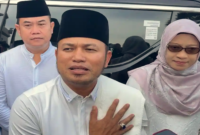 Keterangan Foto:
PERGANTIAN DIRUT BANKALTIMTARA – Gubernur Kaltim, Rudy Mas’ud, menegaskan pergantian manajemen dilakukan akibat penurunan kinerja dan dampaknya pada pendapatan daerah. (Kawalkaltim.com/Amin)
