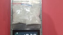 Keterangan: Barang bukti sabu yang dikemas dalam beberapa plastik kecil dengan total berat lebih dari 10 gram, hasil operasi penindakan narkotika di Bontang Selatan. (Dok: Satresnarkoba Polres Bontang/Kawalkaltim.com)