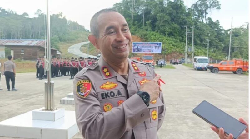 Kapolres Mahakam Ulu AKBP Eko Alamsyah menegaskan perlunya penambahan kuota BBM guna mengatasi antrean dan kelangkaan di sejumlah titik distribusi.(Dok: Kawalkaltim.com/Amin)