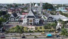 Tampak udara Kompleks Rumah Dinas Gubernur Kalimantan Timur di Jalan Gajah Mada, Samarinda. Penataan ruang kerja menjadi salah satu fokus utama dalam alokasi anggaran belanja daerah tahun 2024–2025. (Kawalkaltim/Masruji)