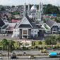 Tampak udara Kompleks Rumah Dinas Gubernur Kalimantan Timur di Jalan Gajah Mada, Samarinda. Penataan ruang kerja menjadi salah satu fokus utama dalam alokasi anggaran belanja daerah tahun 2024–2025. (Kawalkaltim/Masruji)