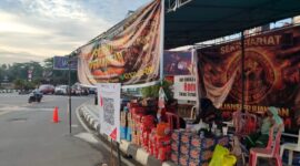 Keterangan: Bantuan logistik terus berdatangan ke posko aksi menjelang demonstrasi 21 April 2026. (Kawalkaltim.com/Masruji B)