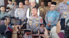 JELANG AKSI 21 APRIL — Kapolda Kaltim Irjen Pol Endar Priantoro memaparkan kesiapan 1.700 personel gabungan dalam menjaga kondusivitas wilayah Kaltim. (Dok: Kawalkaltim.com/Masruji)