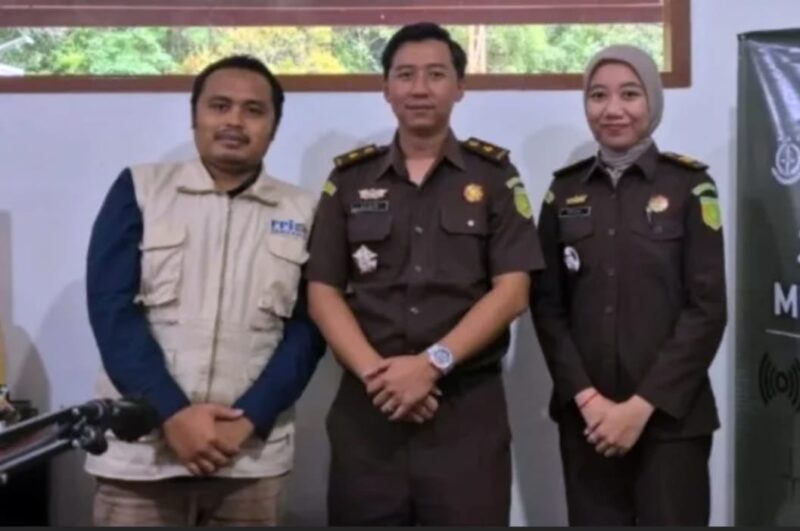 Edukasi Hukum Masyarakat — Kejaksaan Negeri Kutai Barat memberikan pemahaman kepada publik terkait ancaman pidana dalam KUHP baru terhadap praktik perjudian, termasuk judi online. Dok.(Kawalkaltim.com/Amin)