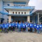 Keterangan Foto:
Ketua DPC Partai Demokrat Kutai Barat, Noratim, bersama jajaran dan masyarakat berfoto bersama usai kegiatan dialog serta penyerapan aspirasi di Pasar Barong Tongkok, Kutai Barat, Jumat (21/8/2026). Kegiatan tersebut menjadi bagian dari upaya membuka ruang komunikasi dan mendorong masyarakat agar berani menyampaikan persoalan serta kebutuhan mereka kepada wakil rakyat. (Dok. KawalKaltim.com)
